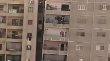 عقارات مايلة كارثة جديدة في كفر طهرمس بعد كارثة البرجين المائلين